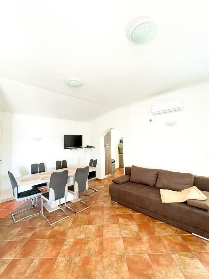 Beautiful Secluded Area Near Novalja Vacation House With Pool And Sea View Villa Lara Exteriör bild