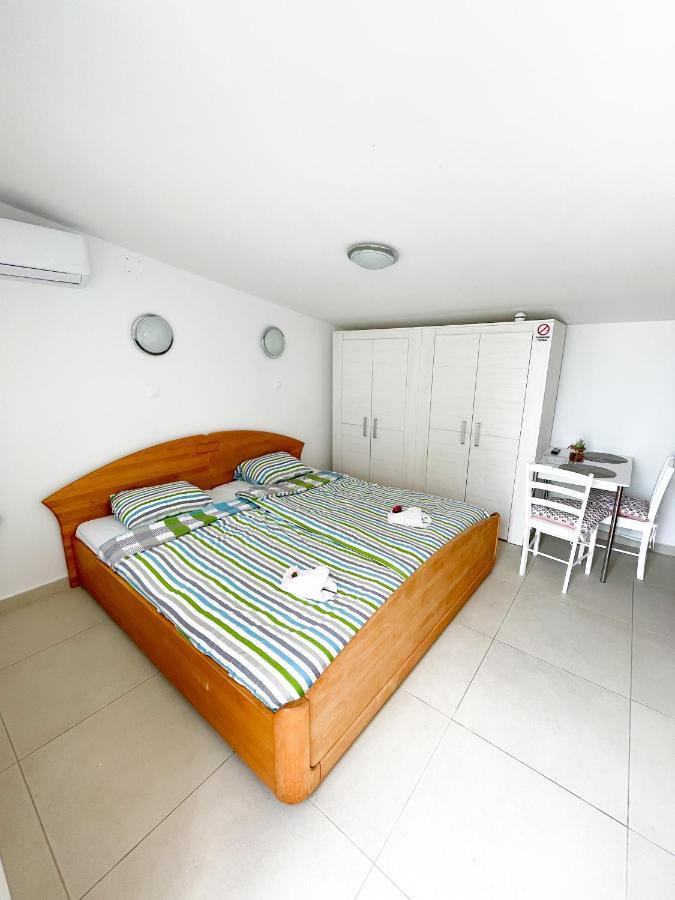 Beautiful Secluded Area Near Novalja Vacation House With Pool And Sea View Villa Lara Exteriör bild